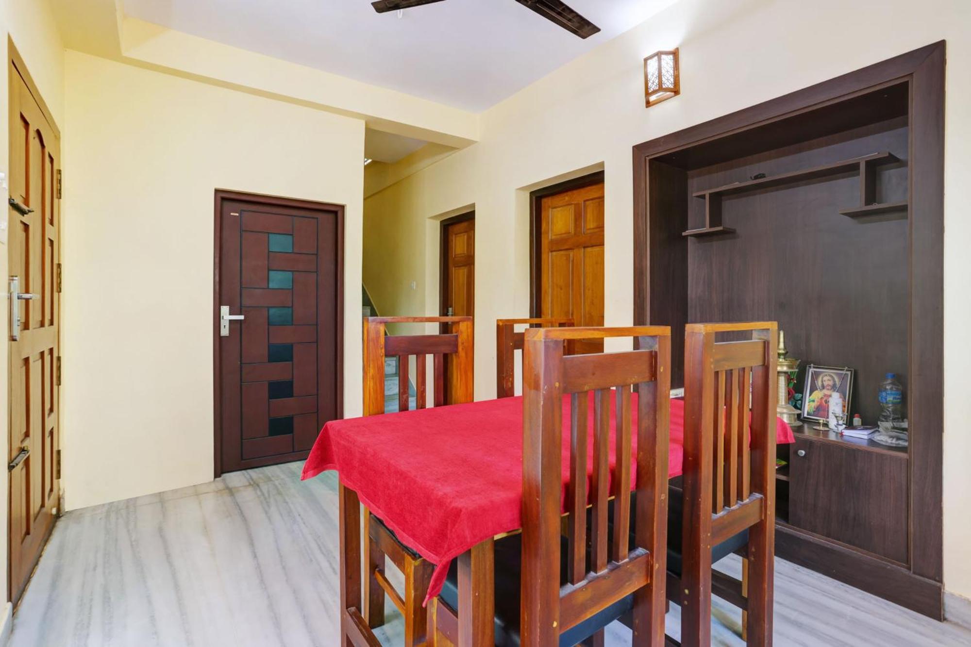 Super Hotel O Lm Residency Thiruvananthapuram Buitenkant foto