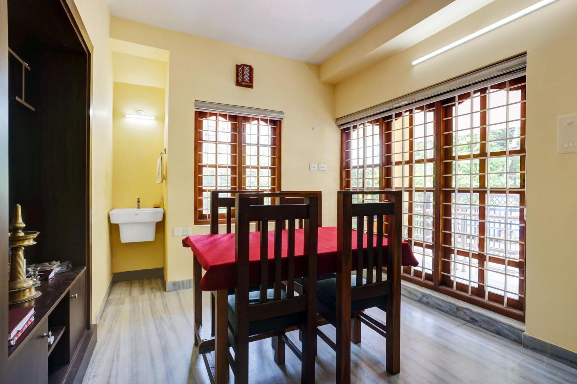 Super Hotel O Lm Residency Thiruvananthapuram Buitenkant foto