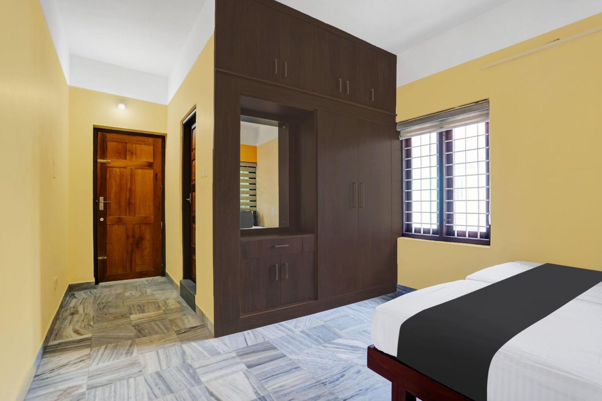 Super Hotel O Lm Residency Thiruvananthapuram Buitenkant foto